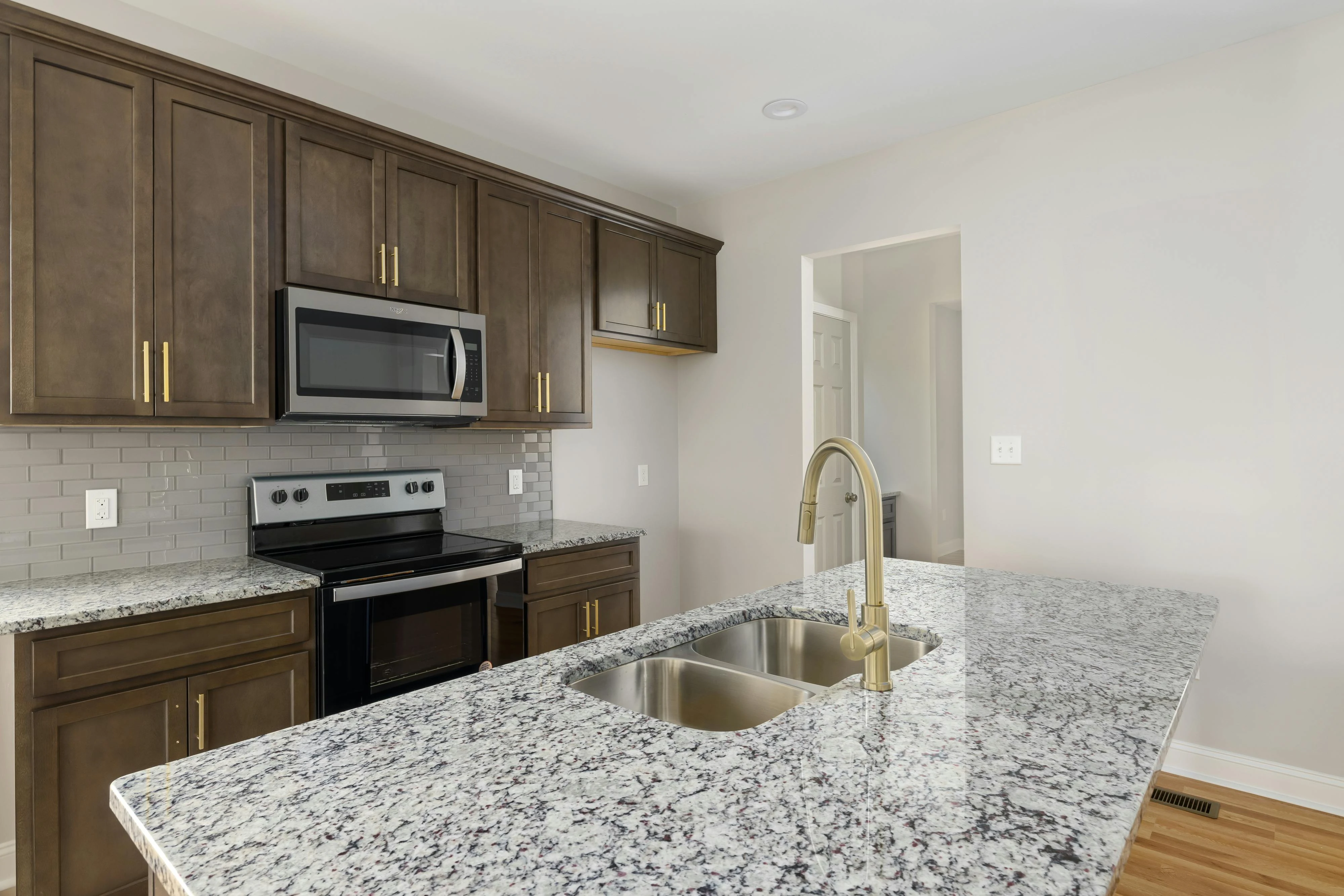 Custom Kitchen Cabinets Near Me - Professional Installation