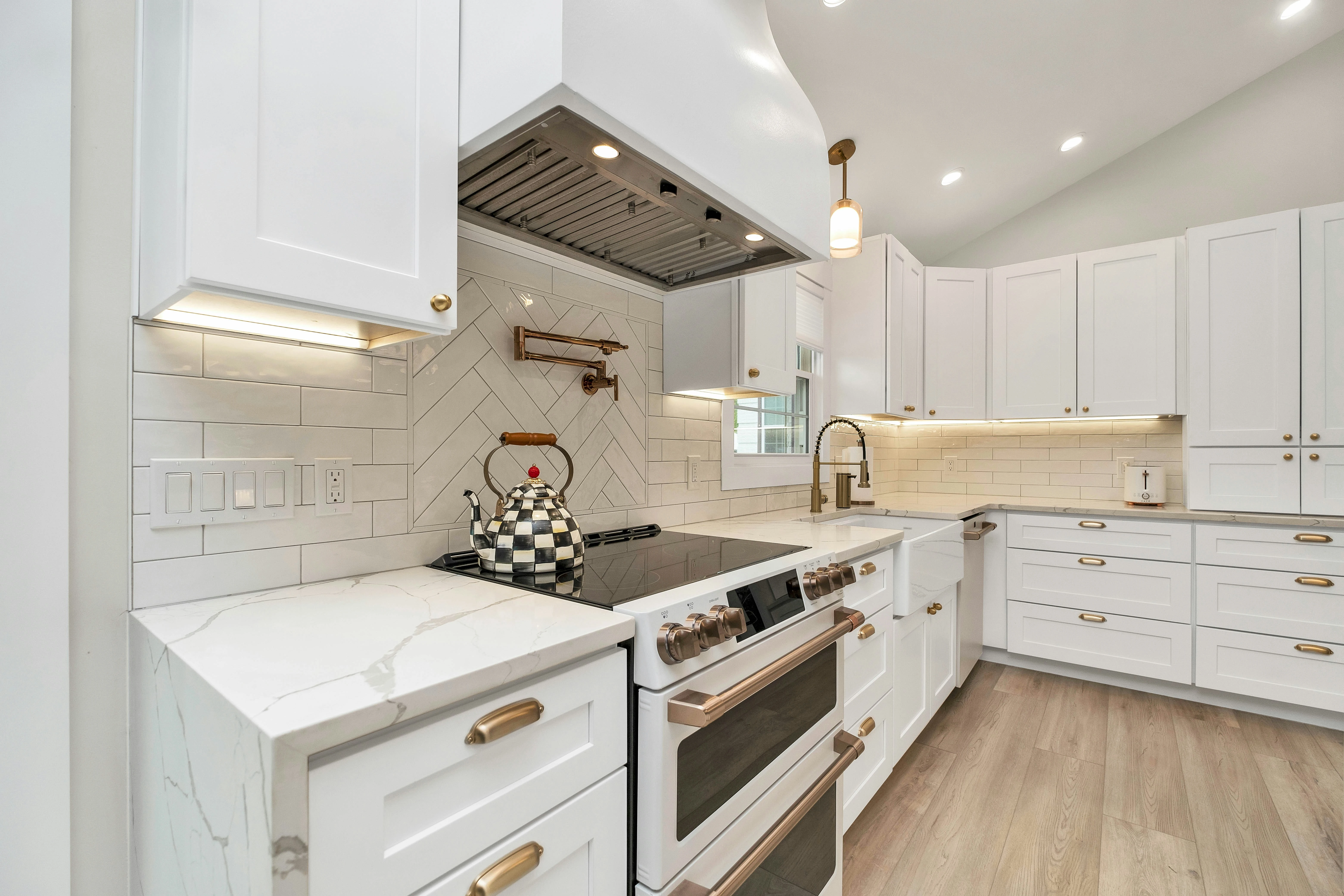 Kitchen Remodeling Near Me - Professional Cabinet Installation